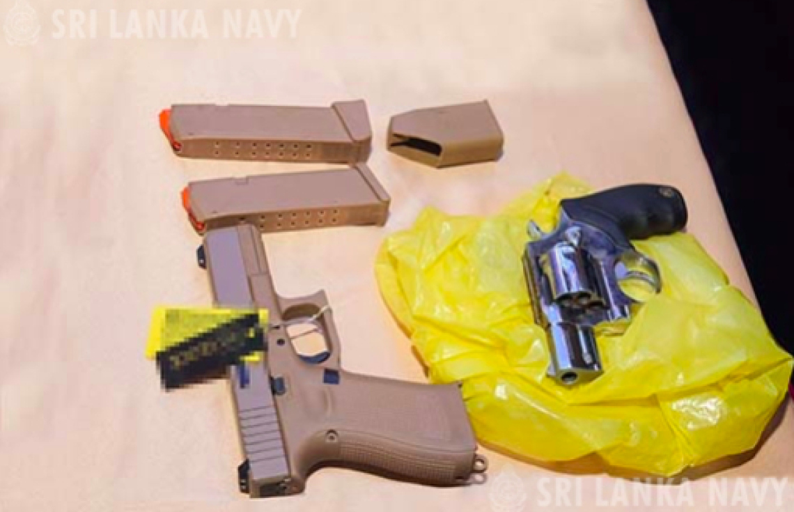 Lanka sifain anekkaa ves drug boat eh athulaigenfi, hathiyaaru ves huri