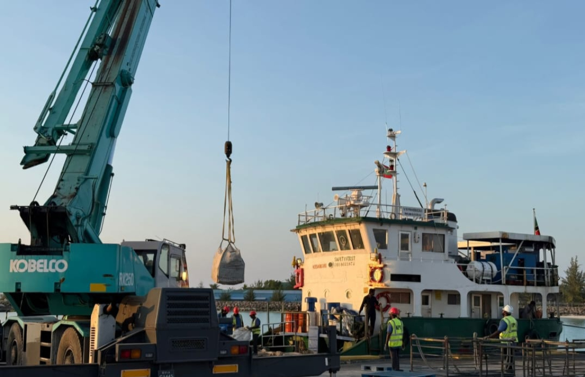 ކުޅުދުއްފުއްޓަށް ޓުޓިކޮރިން އިން މުދާ ގެންދަން ފަށައިފި