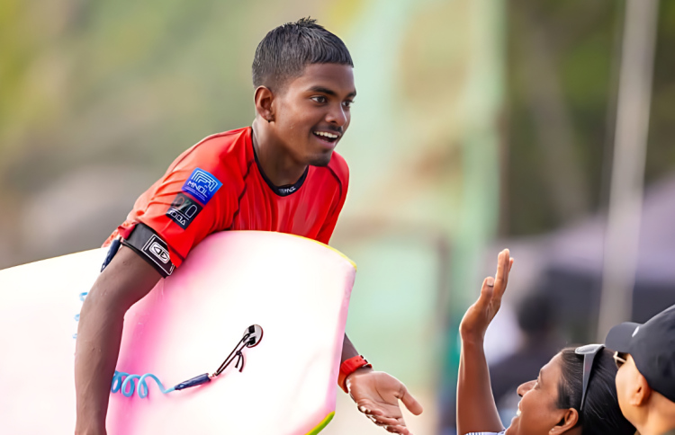 ބޮޑީބޯޑިން ލީގުގެ ޖޫނިއާ ޗެމްޕިއަންކަން އިޔަން އަށް