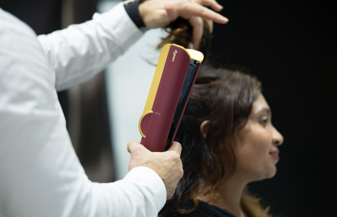 ޑައިސަން ހެއާސްޓްރެއިޓްނާއިން އިސްތަށިގަނޑު ސްޓައިލްކުރާނެ ގޮތް ކިޔައިދެނީ.