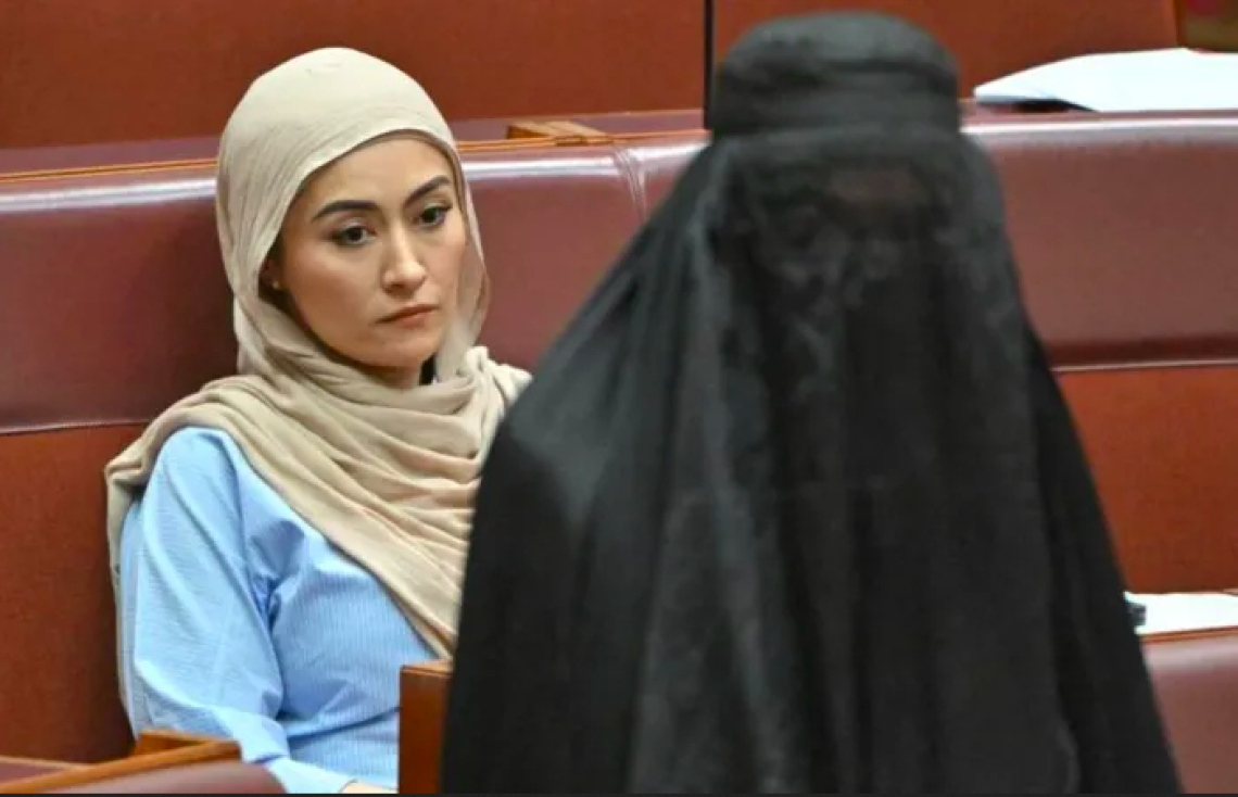 އޮސްޓްރޭލިއާ މަޖިލީހުގައި މޫނުބުރުގާއަށް ފުރައްސާރަކޮށްފި