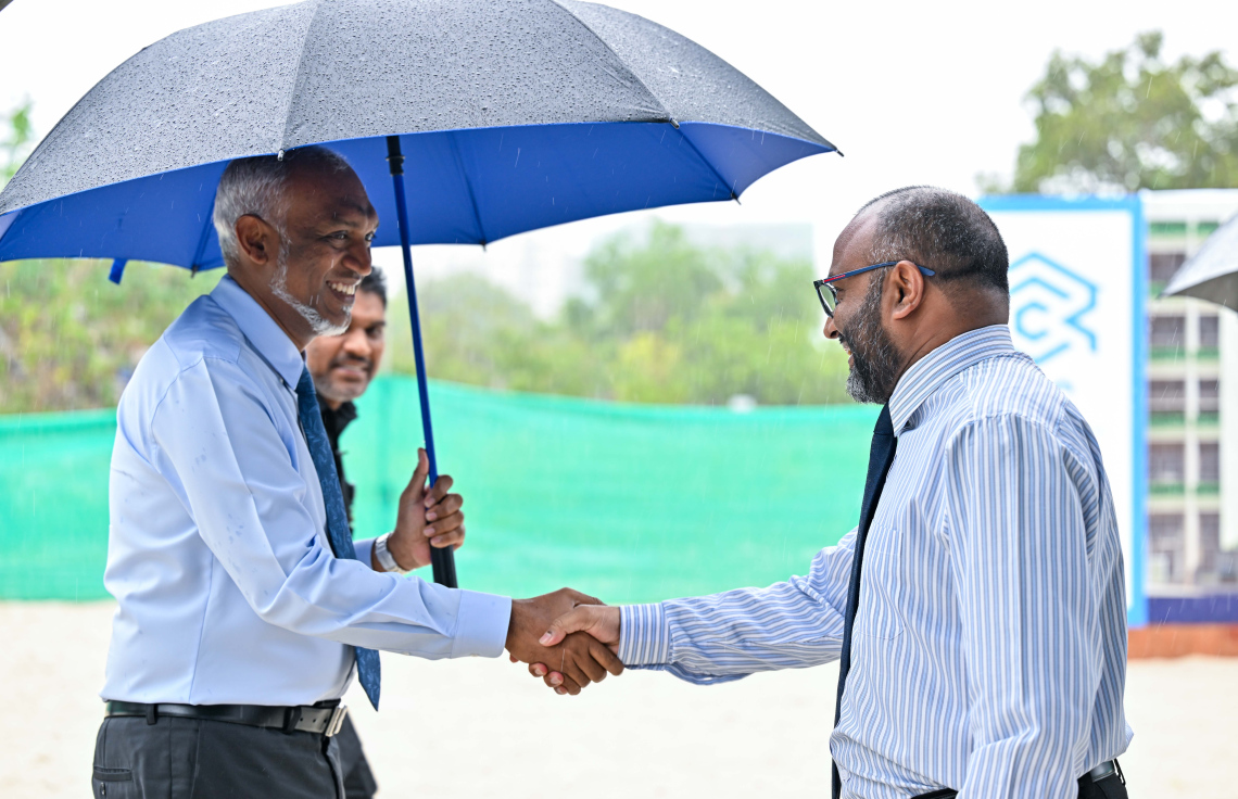 ވަގުފް އިމާރާތުގެ ބިން އެޅުމުގެ ރަސްމިއްޔާތަށް ރައީސް ވަޑައިގަތުމުން މަރުހަބާ ދަންނަވަނީ --- ފޮޓޯ/ރައީސް އޮފީސް