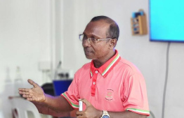 ތ. ދިޔަމިގިލީ ސްކޫލްގެ ޕްރިންސިޕަލް ޔޫސުފް ޒަކަރިއްޔާ: މަތީ ފުރުސަތުތަކާއި މަގާމުތަކަށް ވުރެ އޭނާ އިސްކަން ދެއްވީ ރަށުގެ ތައުލީމަށް