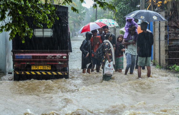 ކޮޅިގަނޑު ތޫފާނަކަށް، ލަންކާ ކުއްލި ހާލަތަށް!