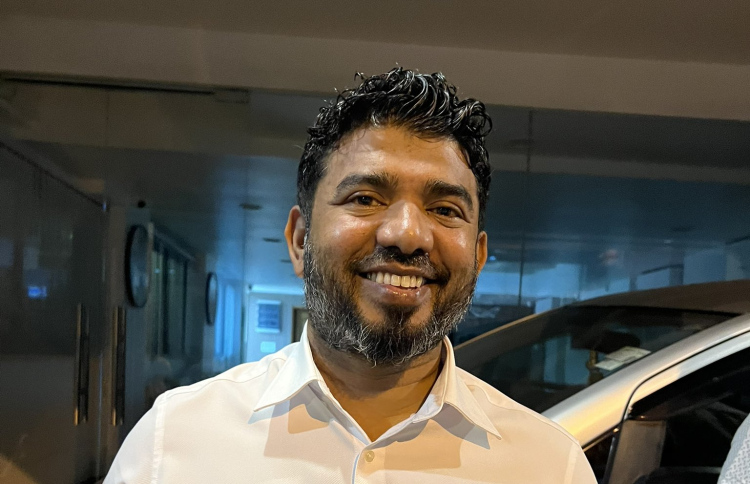 ވަހީދު: ވަގުތީ ޗެއާޕާސަން ކަމަށް އޭނާ އައްޔަންކުރަން ނުފެންނަ ކަމަށް ވަނީ ނިންމާފައި --- ފޮޓޯ/އެމްޑީޕީ