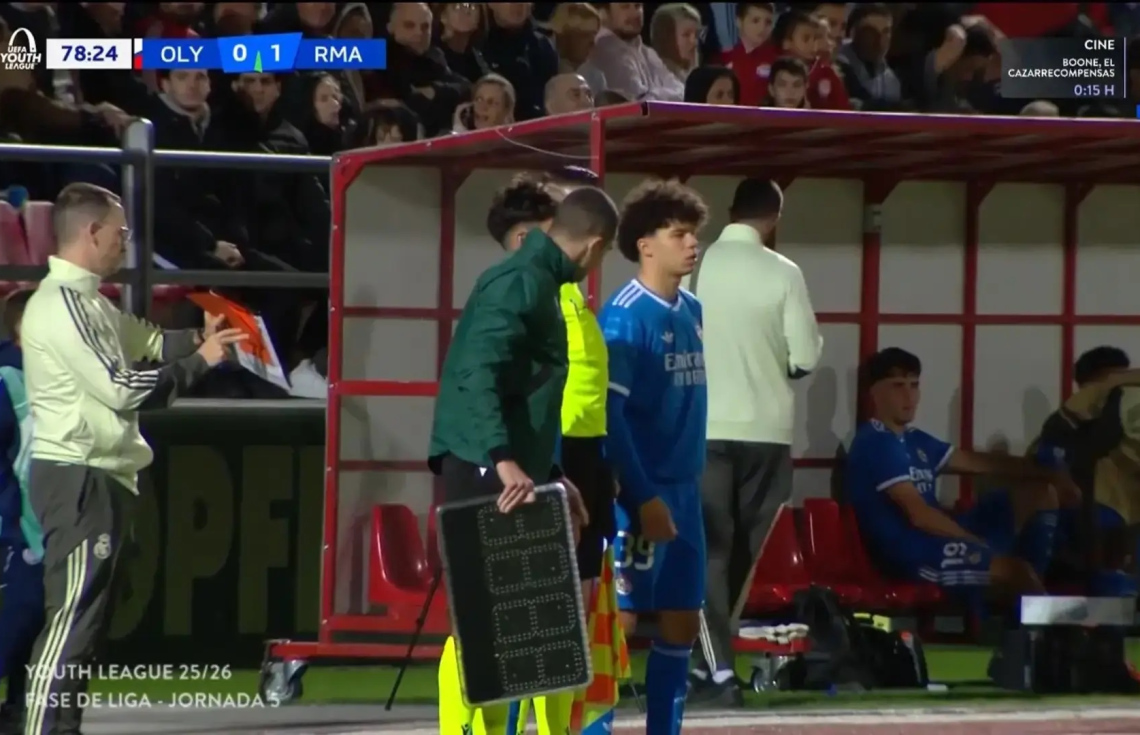 އެންޒޯ ކުލެން އެރީ މެޗުގެ 79 ވަނަ މިނިޓުގަ.--