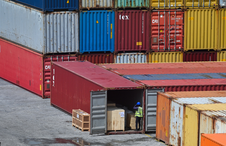 ކުދި ވިޔަފާރިތަކަށް ހާއްސަ ގުދަންތައް ހަދަނީ