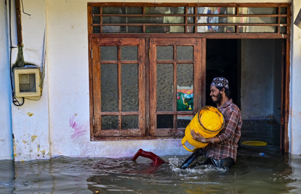 Lanka ah India in 450 million dollar ge ehee