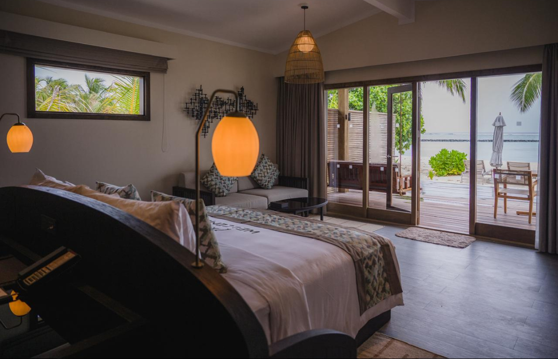 ކްރައުން އެންޑް ޗަމްޕާ ރިޒޯޓްސްގެ 11 ވަނަ ރިސޯޓު "ނަލަ މޯލްޑިވްސް" ގެ ވިލާއެއްގެ އެތެރެ.---ފޮޓޯ: ނިޝާން އަލީ| މިހާރު