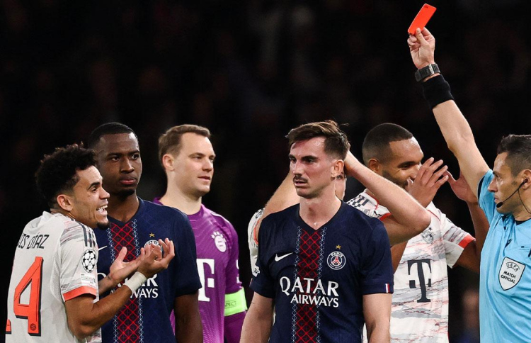 ތިން މެޗަށް ސަސްޕެންޑްވި ޑިއާޒްގެ އަދަބު ލުއިކޮށްދީފި