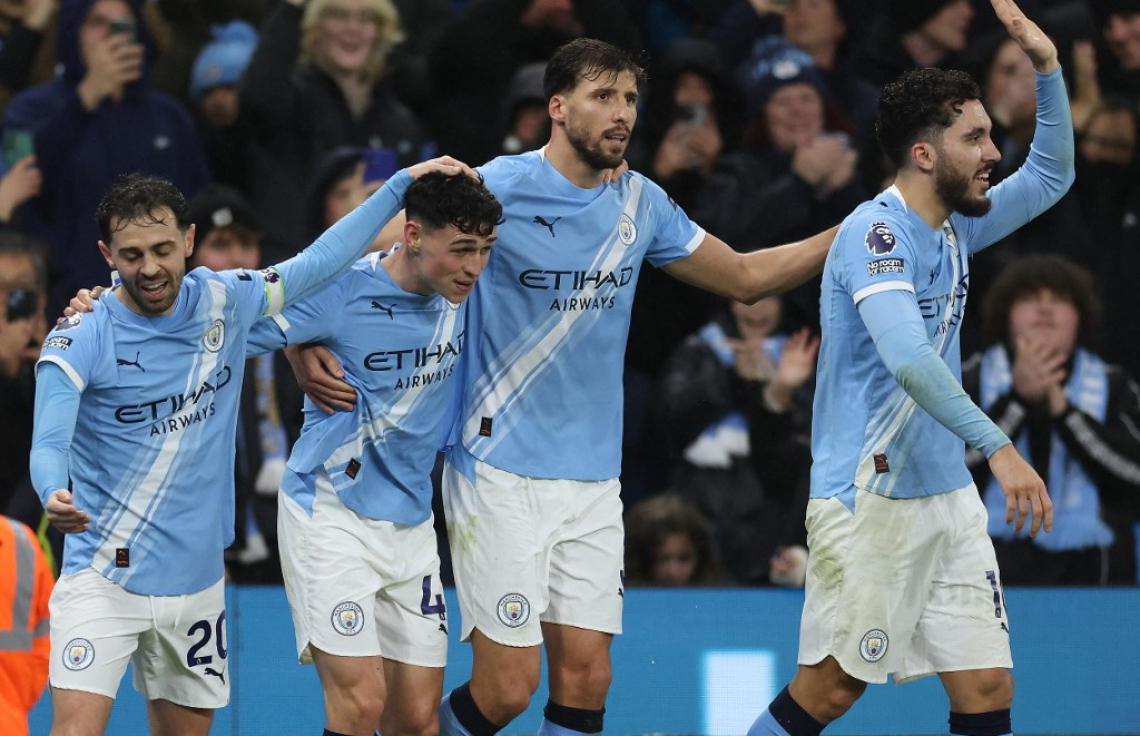 ސިޓީ ވަނީ ސަންޑަލެންޑް ބަލިކޮށް އާސެނަލާ ދެ ޕޮއިންޓަށް ގާތަށް ޖެހިލައިފަ.-- ފޮޓޯ: އޭއެފްޕީ