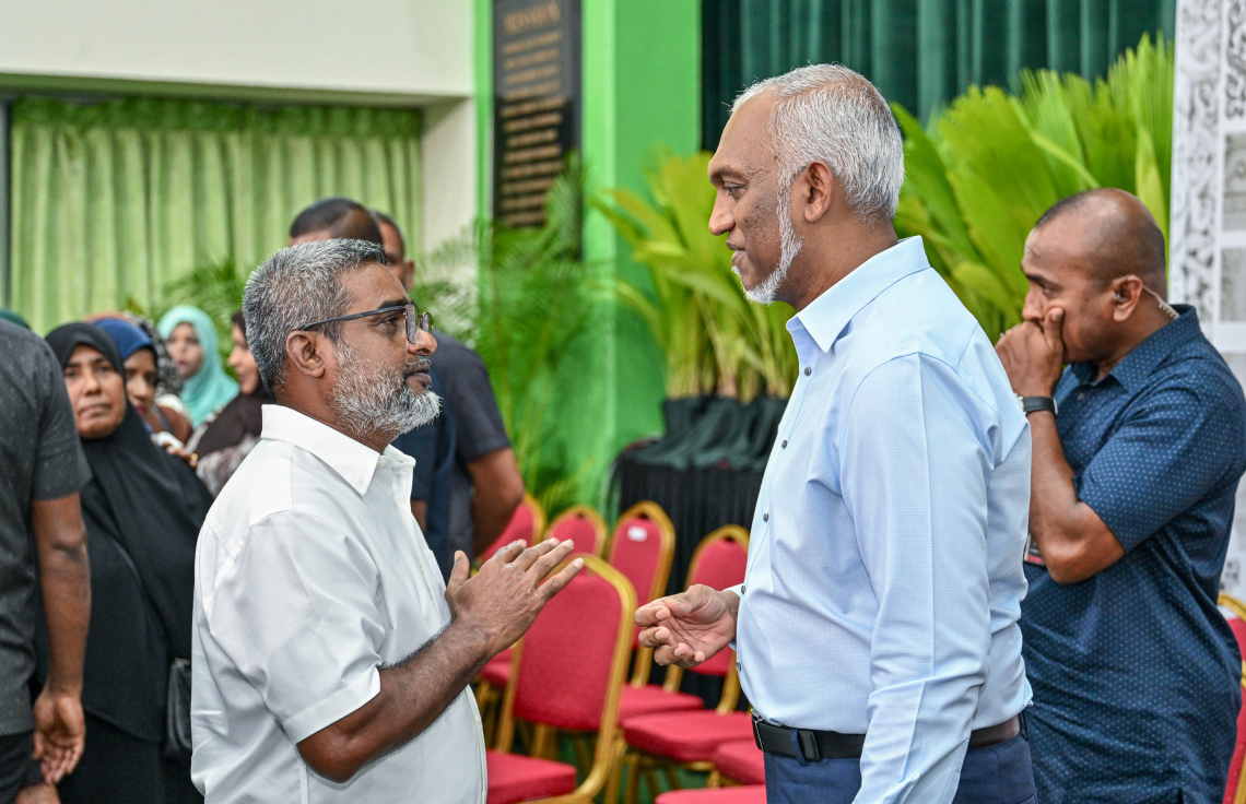 Court ah haaziru vaan chitu fonuvaafaivaa kan ves alhugandah engenee noohun: Raees