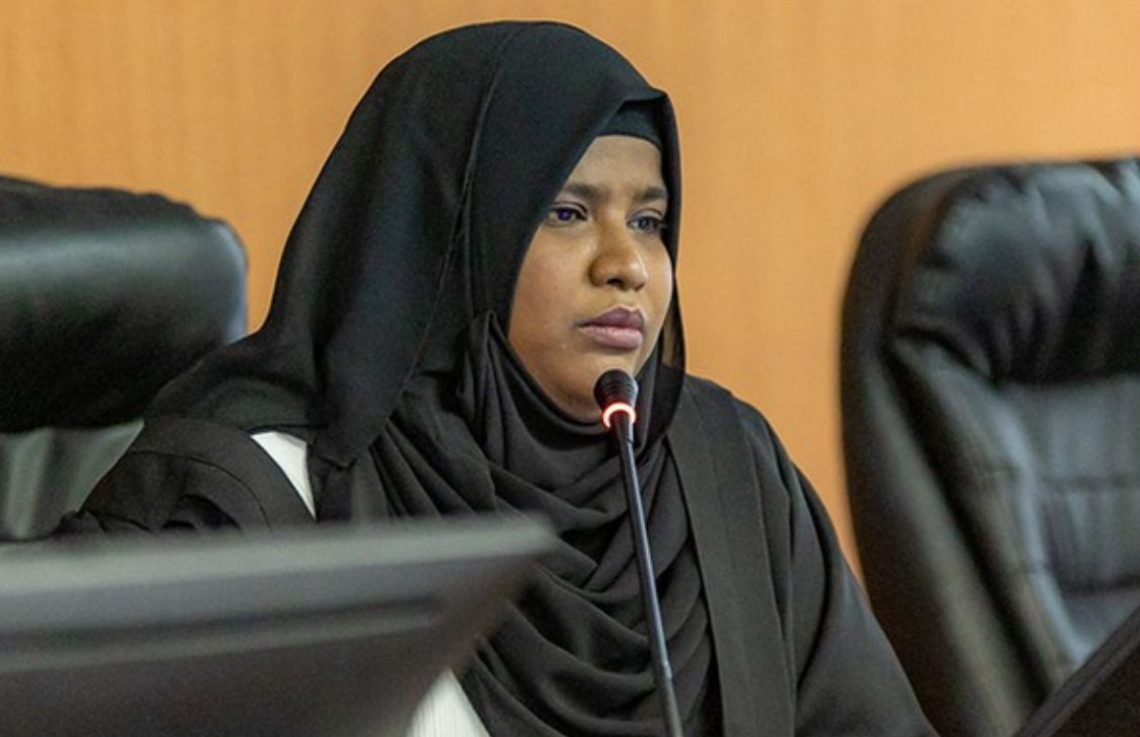 ފަނޑިޔާރު ފާތިމަތު ފަރްހީޒާ: ފިރިމީހާ މަރުވުމުން އެ މީހާގެ ވަރިއާ ގުޅޭގޮތުން ތިންވަނަ ފަރާތަކަށް މައްސަލަ ހުށަހެޅުމުގެ ދޮރު ހުޅުވެގެން ދިޔުމަކ،ީ ފަސާދައަށް ހުޅުވޭ މަގެއް ކަމަށް ވިދާޅުވި