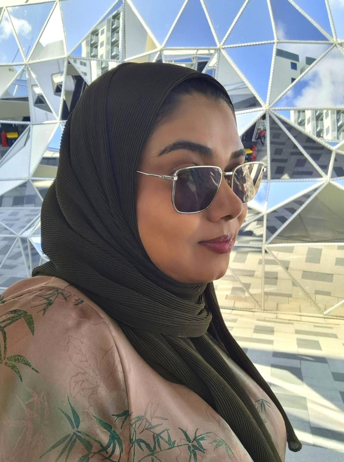 ނުޒޫ. އޭނާ ތައްޔާރުކުރާ ޑޯނަޓަށް ބޮޑު ތަރުހީބެއް ލިބޭ.