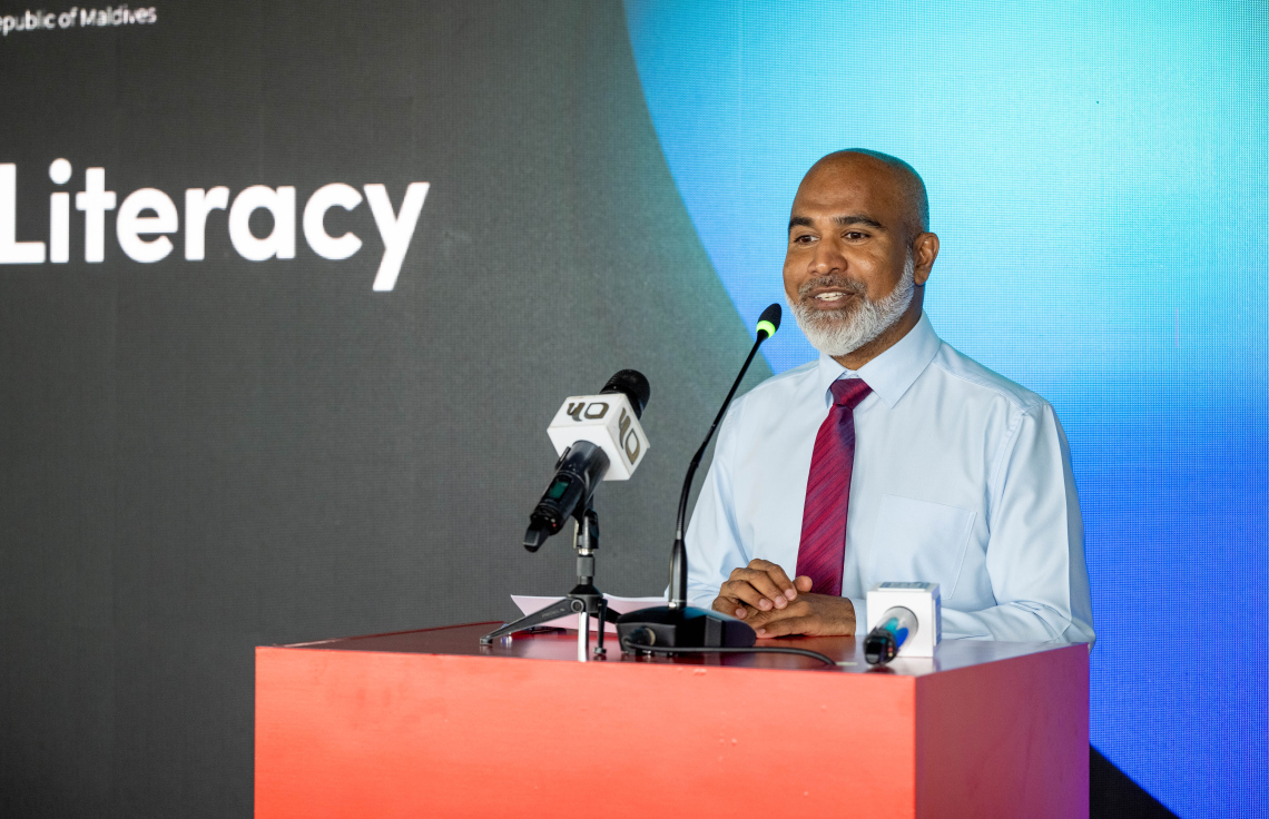 މިއަދު އޮތް ރަސްމިއްޔާތުގައި އެޑިއުކޭޝަން މިނިސްޓަރު ޑރ. އިސްމާއިލް ޝަފީއު ވާހަކަ ދައްކަވަނީ. -- ފޮޓޯ: ނިޝާން އަލީ | މިހާރު