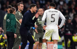 ސަޕޯޓަރުންގެ ނުރުހުން ޒަބީއަށް ކުޅުންތެރިން ފަހަތުގައި