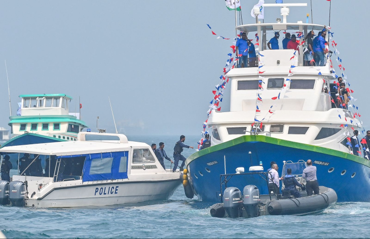 ކަންނެލިދޯނިތަކަށް ފުލުހުން އަރައި ބިދޭސީން ހޯދަނީ