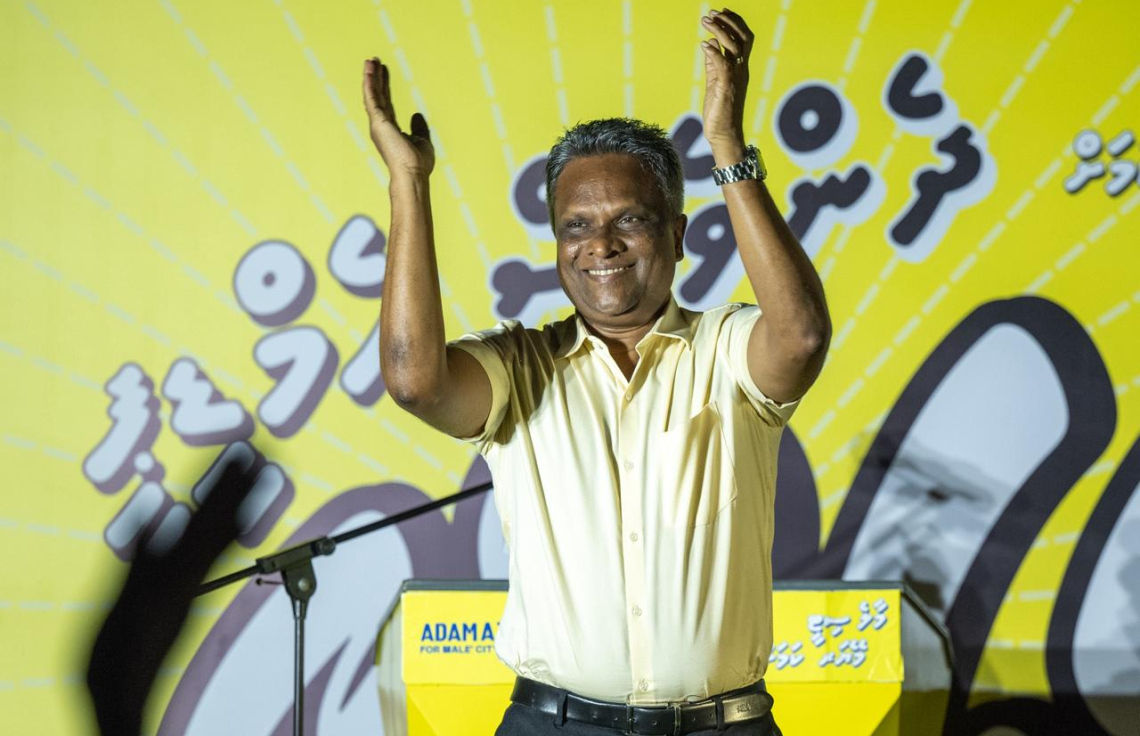 "މައިދާން ދޫކޮށް ނުފިލާނަން، ހުންނާނީ ހިދުމަތުގައި"