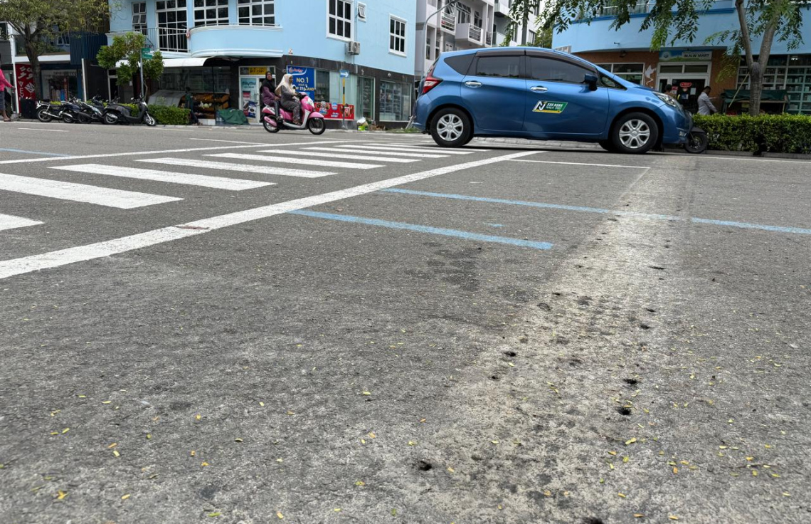 ފާޑުކިޔުން އަމާޒުވި ސްޕީޑު ބްރޭކަރުތައް ނަގައިފި