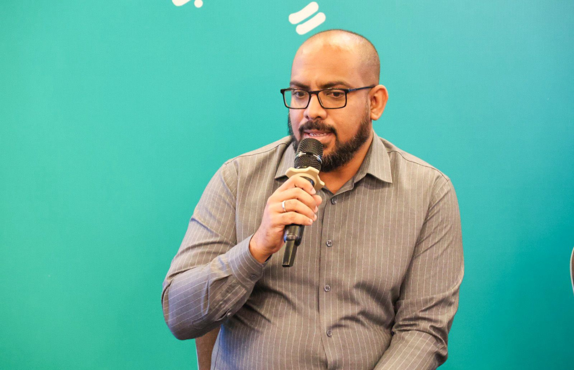 ބީއެމްއެލްގެ ހެޑް އޮފް ބްރޭންޑް އެންޑް މާކެޓިން ސްޓްރެޓެޖީ މުހައްމަދު ސައީދު ވާހަކަ ދައްކަވަނީ.-- ފޮޓޯ: ބީއެމްއެލް