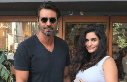 ބޮލީވުޑްގެ އެކްޓަރު އަރްޖުން ރާމްޕާލް އާއި އޭނާގެ ލޯބިވެރިޔާ ގެބްރިއޭލާ ޑެމެޓްރިއޭޑްސް.