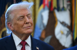 އެމެރިކާގެ ރައީސް ޑޮނަލްޑް ޓްރަމްޕު: އޭނާ ވަނީ އަބުރު ގެއްލުމުގެ ބަދަލަށް 10 ބިލިއަން ޑޮލަރު ހޯދަން ބީބީސީއާ ދެކޮޅަށް ދައުވާކުރައްވާފައި. -- ފޮޓޯ: އޭއެފްޕީ