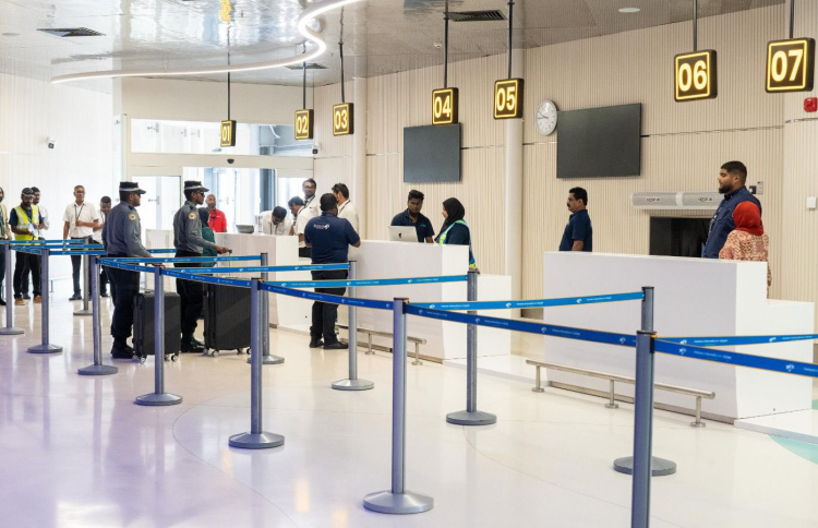 އާ ޓާމިނަލްގެ ސީޕްލޭން ކައުންޓަރުތައް ހުޅުވަނީ