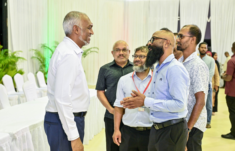 ބިޑަށް ހުޅުވާލާއިރު އެސްއެމްއީތަކަށް އިސްކަން ދެނީ