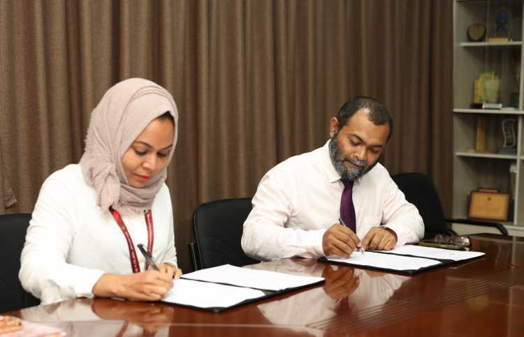 ދައުލަތުން ފައިސާ ދޭ އުސޫލަށް މީޑިއާތަކުގެ މަޝްވަރާ ހޯދަނީ