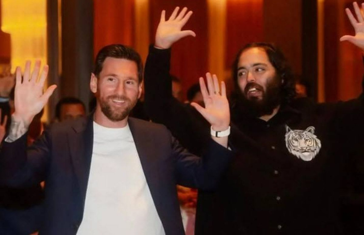 އަމްބާނީގެ ދަރިފުޅު މެސީ އަށް ދިނީ މިލިއަން ޑޮލަރުގެ ގަޑިއެއް