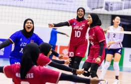 ކިރިގިސްތާނާ ދެކޮޅަށް ކުޅުނު މެޗުގައި ދިވެހި ޓީމުގެ ކުޅުންތެރިން އުފާފާލު ކުރަނީ --- ފޮޓޯ: ފަޔާޒު މޫސާ | މިހާރު 