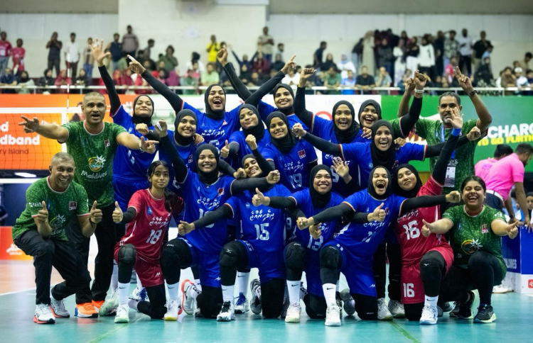 ފައިނަލަށް ދަތުރުކުރުމަށް ފަހު ދިވެހި ޓީމުން އުފާފާޅު ކުރަނީ --- ފޮޓޯީ: ނިޝާން އަލީ { މިހާރު 