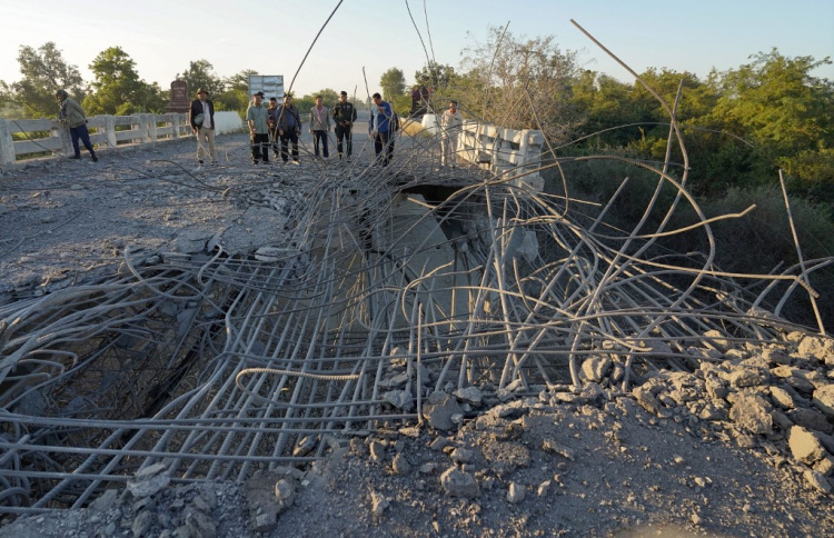 ހަމަލާ ހުއްޓާލަން ތައިލެންޑް-ކެމްބޯޑިއާ އެއްބަސްވެއްޖެ