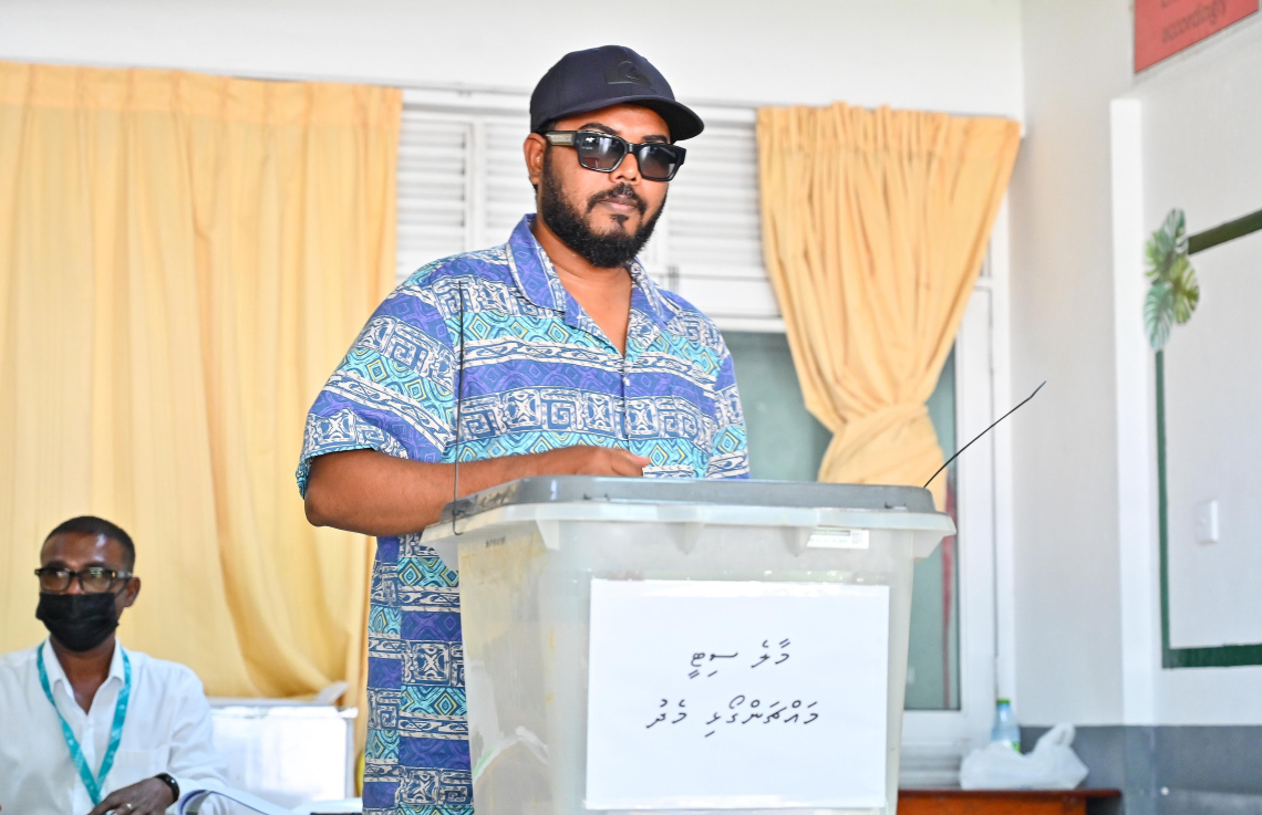 މިއަދު ކުރިއަށް ގެންދާ ޕީއެންސީގެ ލޯކަލް ކައުންސިލް އިންތިހާބުގެ ޕްރައިމަރީގައި މާލޭގައި މީހަކު ވޯޓުލަނީ.---ފޮޓޯ: ފަޔާޒު މޫސާ| މިހާރު