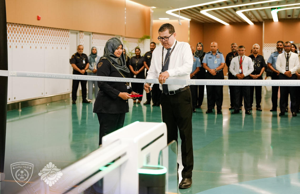 Velana airport gai Immigration ge 10 E- gate beynun kuran fashaifi