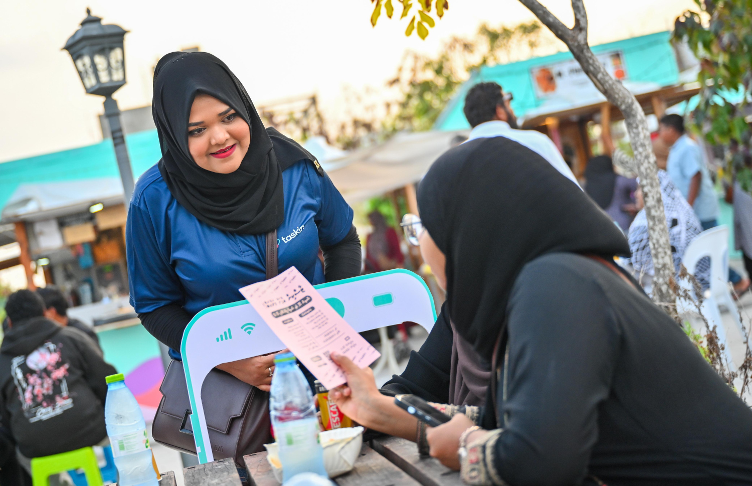 ޓާސްކިން އެޕާ ގުޅޭ މައުލޫމާތު ހުޅުމާލޭގައި އިއްޔެ ދެނީ.---ފޮޓޯ: ފަޔާޒު މޫސާ| މިހާރު