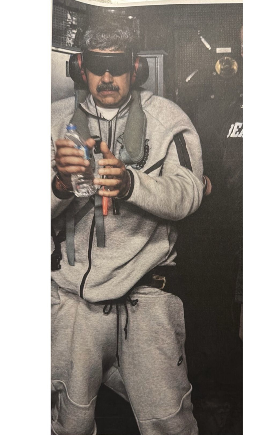 ވެނެޒުއޭލާގެ ރައީސް ނިކޮލަސް މަދޫރޯ އެމެރިކާގެ ހެލިކޮޕްޓަރުގައި ގެންދަނީ