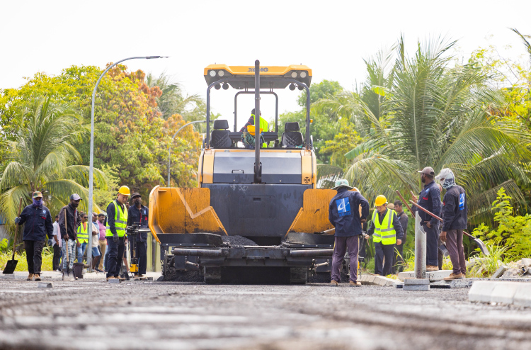 މާމިގިލީ މަގުތަކުގައި ތާރުއެޅުމުގެމަސައްކަތް އަލުން ފަށައިފި