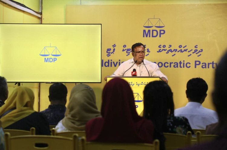 ބަލިވިޔަސް ކާމިޔާބުވާ ކެނޑިޑޭޓުންނާއެކު ތިބޭތި: ޣަފޫރު