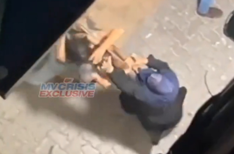 މަގުމަތީގައި އަންހެނަކަށް އަނިޔާކުރި މީހަކު ހައްޔަރުކޮށްފި