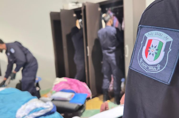 ޑްރަގާ ގުޅުން ހުރި 10 ތަނެއް ފާސްކޮށް 4 މީހަކު ހައްޔަރުކޮށްފި