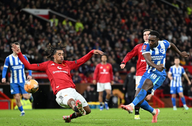 ވެލްބެކް، މެން ޔޫ އެފްއޭ ކަޕުން ކަޓުވާލައިފި