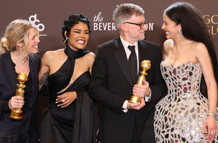 ގިނަ އެވޯޑްތައް "ވަން ބެޓުލް އާފްޓާ އެނަދާ"އަށް