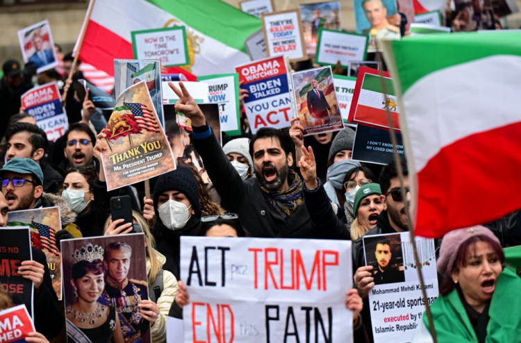 އީރާނުން މުޒާހަރާގެ ބައިވެރިންގެ ޝަރީއަތް އަވަސްކުރަނީ