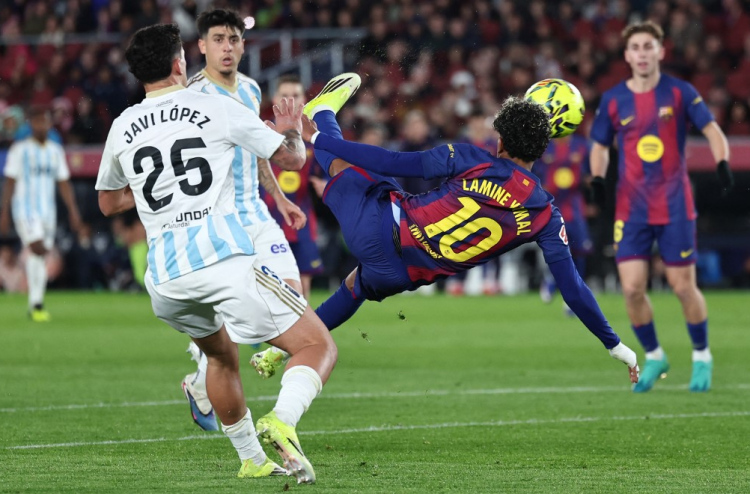 ޔަމާލްގެ ބައިސިކަލް ކިކް ގޯލަށް ބޮޑު ސަމާލުކަމެއް