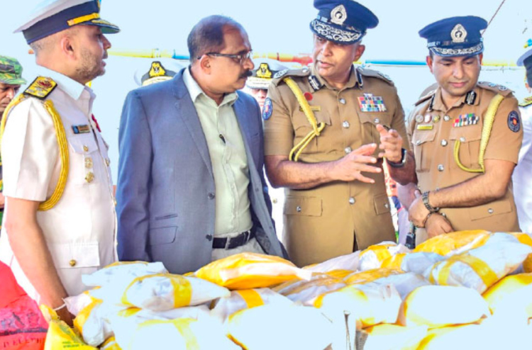 ލަންކާއިން 296 ކިލޯ ޑްރަގާ އެކު ދެ މަސްބޯޓު އަތުލައިގެންފި