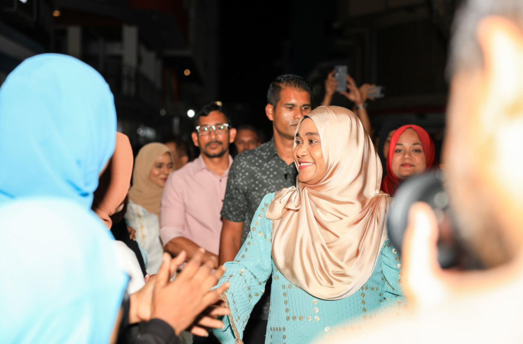 ސަރުކާރަށް އެއްބާރުލުން ދޭ ކެންޑިޑޭޓުން ހޮވައިދީ: ފަސްޓްލޭޑީ